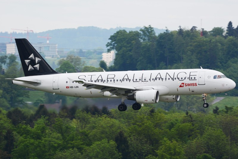 DSC_9280-HB-IJN-1996-Airbus-A320-214-sn-643-Swiss-International-Air-Lines-Star-Alliance-livery-Photo-taken-2015-05-09-at-Zurich-Kloten-Airport-ZH-Switzerland-ZRH-LSZH