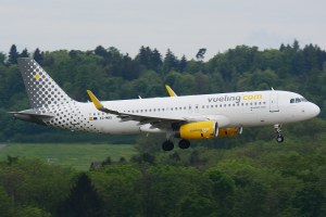 DSC_9331-EC-MBS-2014-Airbus-A320-214-sn-6123-Vueling-Airlines-Photo-taken-2015-05-09-by-Marcel-Siegenthaler-at-Zurich-Kloten-Airport-ZH-Switzerland-ZRH-LSZH