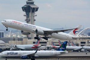 DSC_9113-B-7881-2017-Boeing-777-300ER-sn-432851494-China-Eastern-Airlines-Photo-taken-2017-10-31-by-Marcel-Siegenthaler-at-Los-Angeles-International-Airport-CA-USA-LAX-KLAX