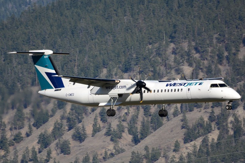 DSC_7790-C-GWEG-2015-Bombardier-Q400-De-Havilland-Canada-DHC-8-402-sn-4488-Westjet-Encore-Photo-taken-2016-03-05-by-Marcel-Siegenthaler-at-Penticton-Airport-BC-Canada-YYF-CYYF