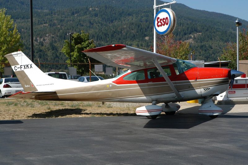 ms006968-C-FXKX-1969-Cessna-182N-Skylane-sn-18260207-Photo-taken-2005-08-27-by-Marcel-Siegenthaler-at-Castlegar-Airport-West-Kootenay-Regional-Airport-BC-Canada-YCG-CYCG