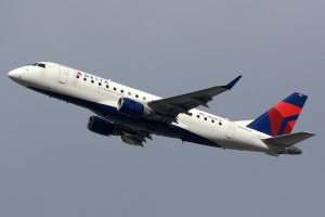 DSC_9196-N632CZ-2008-Embraer-175LR-ERJ-170-200-LR-sn-17000244-Delta-Connection-Photo-taken-2017-10-31-by-Marcel-Siegenthaler-at-Los-Angeles-International-Airport-CA-USA-LAX-KLAX