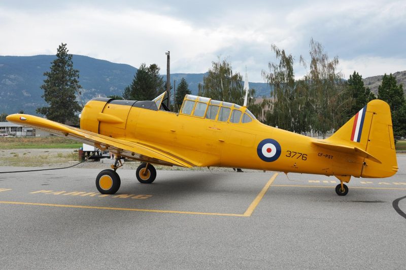 DSC_0045-CF-PST-1941-North-American-Aviation-Harvard-2-sn-3776-Photo-taken-2013-08-14-by-Marcel-Siegenthaler-at-Oliver-Airport-BC-Canada-AU3-CAU3